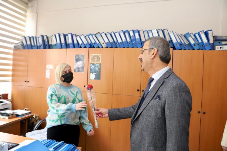 FİSKOBİRLİK BAŞKANI LÜTFİ BAYRAKTAR ÇALIŞANLARIN 8 MART DÜNYA KADINLAR GÜNÜNÜ KUTLADI