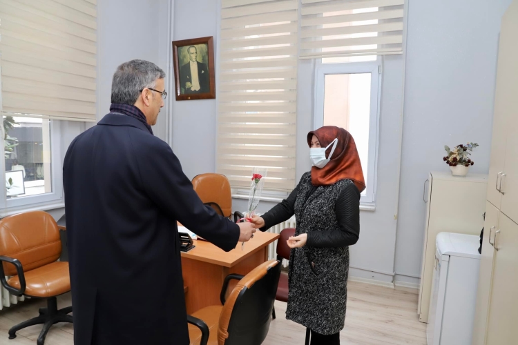 FİSKOBİRLİK BAŞKANI LÜTFİ BAYRAKTAR ÇALIŞANLARIN 8 MART DÜNYA KADINLAR GÜNÜNÜ KUTLADI